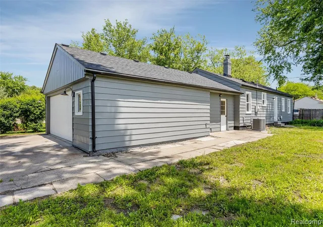 Homes for sale in Garden City, MI | 32443 Florence St, Garden City, MI 48135 | MLS# 60998766