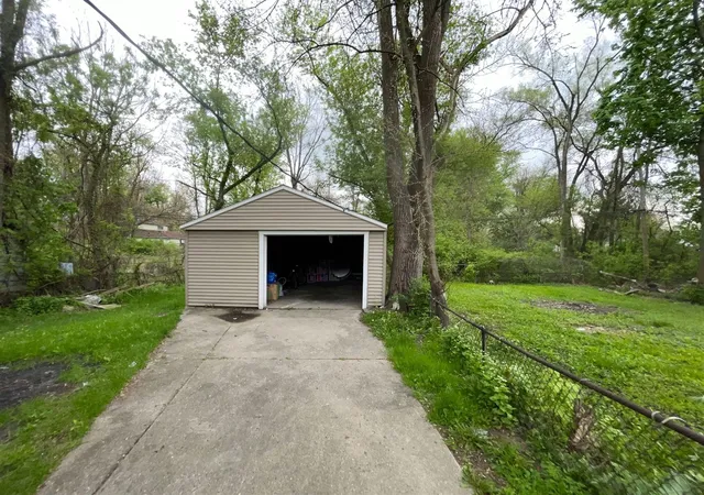4th image of 14382 Dolphin St, Detroit, MI 48223 | MLS# 70554353