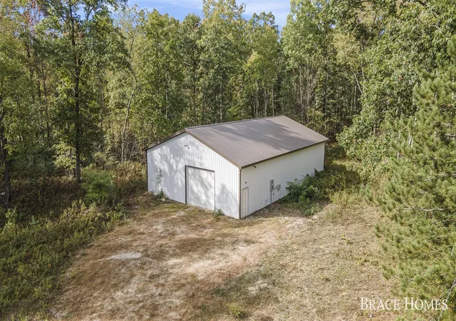 Homes for sale in Howard City, MI | 10801 Federal Rd, Howard City, MI 49329 | MLS# 70498406