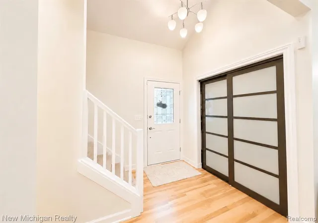 4th image of 2052 Liberty Hts, Ann Arbor, MI 48103 | MLS# 61011207
