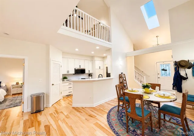 5th image of 2052 Liberty Hts, Ann Arbor, MI 48103 | MLS# 61011207