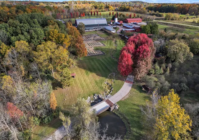 2nd image of 5105 Turtle Point Dr, Ann Arbor, MI 48105 | MLS# 70524359