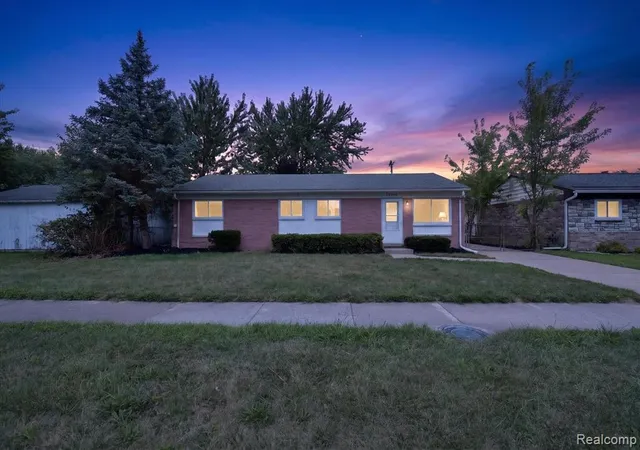 Photo 2 of Single family home for sale at 26990 Leroy St, Taylor, MI 48180 4815 | MLS# 61023290 | Listing updated on 2026-09-13