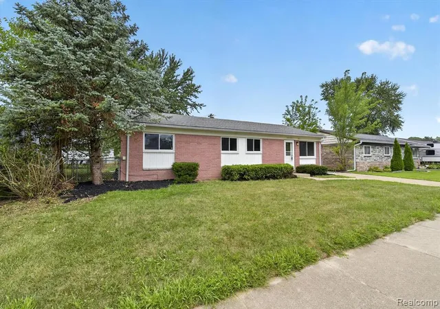 Photo 3 of Single family home for sale at 26990 Leroy St, Taylor, MI 48180 4815 | MLS# 61023290 | Listing updated on 2026-09-13