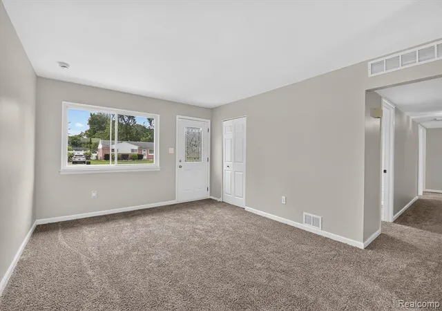 Photo 4 of Sale Pending at 26990 Leroy St, Taylor, MI 48180 4815 | MLS# 61023290 | Listing updated on 2026-10-06