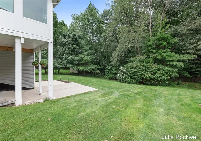 Photo 3 of Sale Pending at 4730 Sundial Dr, Grand Rapids, MI 49525 | MLS# 70552620 | Listing updated on 2026-08-29