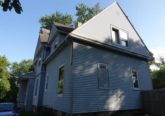 Photo 3 of Single family home for sale at 413 N Bond St, Saginaw, MI 48602 | MLS# 50186994 | Listing updated on 2025-09-10