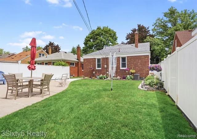 Homes for sale in Allen Park, MI | 7646 Robinson Ave, Allen Park, MI 48101 | MLS# 61003733