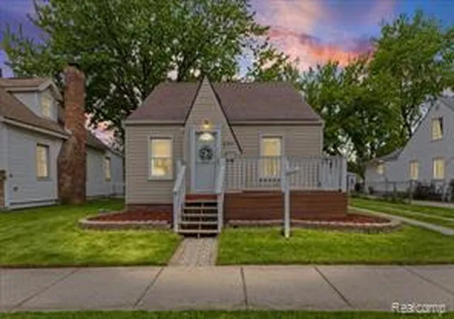 Homes for sale in Ferndale, MI | 2151 Orchard St, Ferndale, MI 48220 | MLS# 61008930