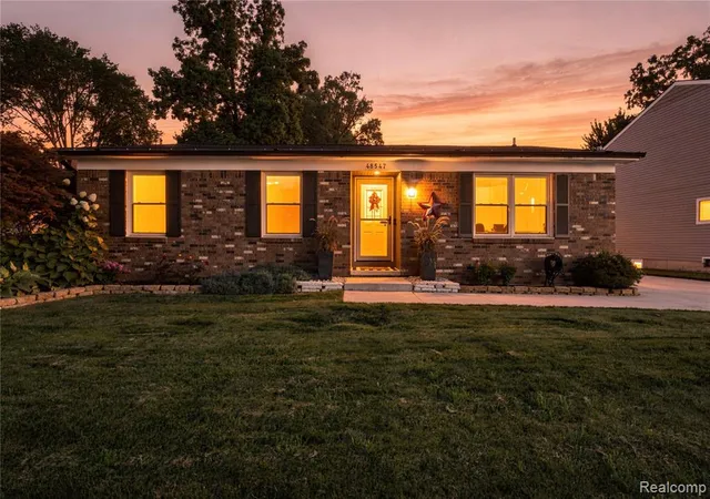 Photo 3 of Sale Pending at 48547 Kelly Lea Ln, Chesterfield, MI 48051 | MLS# 61020437 | Listing updated on 2026-08-26