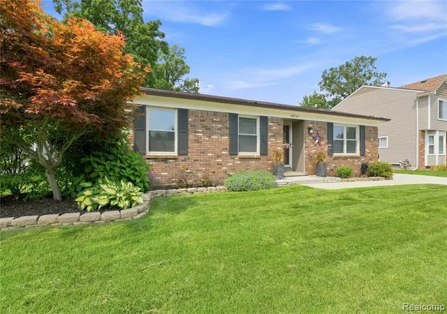 Photo 4 of Sale Pending at 48547 Kelly Lea Ln, Chesterfield, MI 48051 | MLS# 61020437 | Listing updated on 2026-08-26