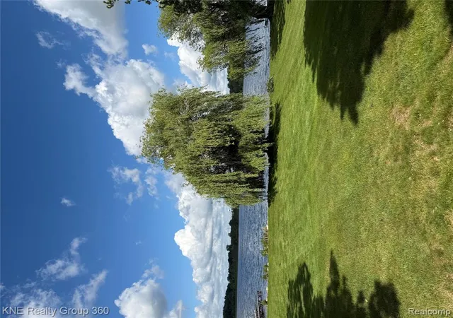 Homes for sale in Hartland, MI | 1525 Shoreline Dr, Hartland, MI 48353 | MLS# 60978623
