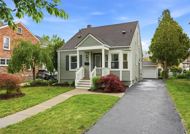 1st image of 1203 E 2nd St, Royal Oak, MI 48067 | MLS# 70540045