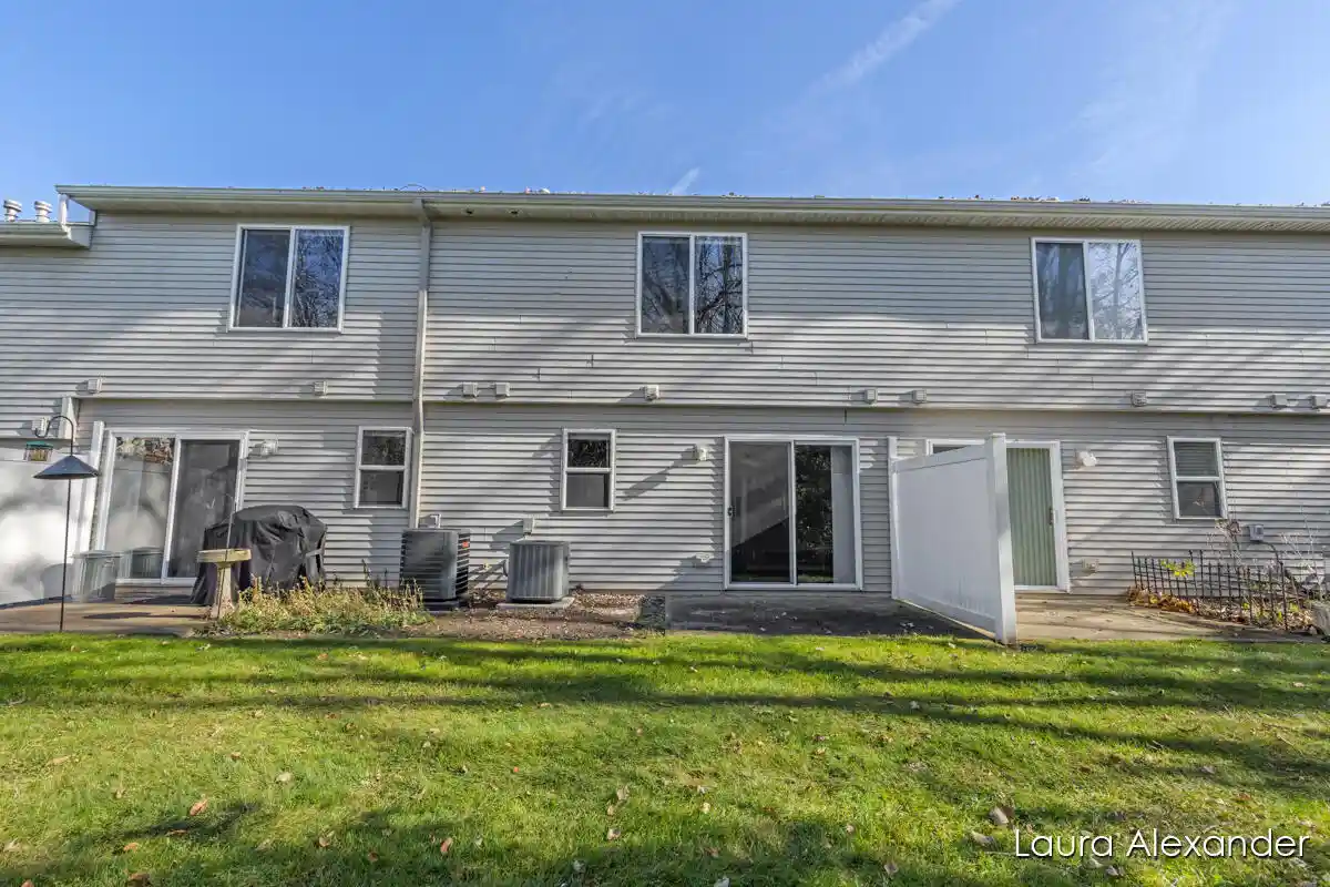 Listing Photo 34 - Condo for sale in 8525 Courtland Dr located at 8525 Courtland Dr, Rockford, MI 49341 - Unit 8525 Courtland Dr