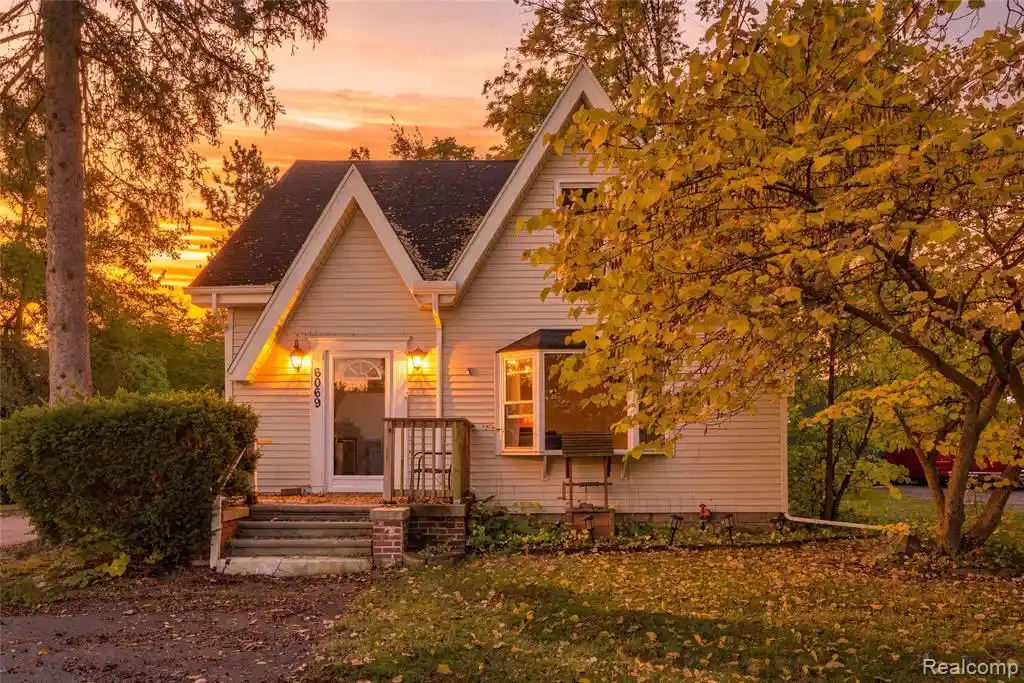 Photo 1 of Single family home for sale at 6069 Andersonville Rd, Waterford, MI 48329 | MLS# 61039722 | Listing updated on 2026-10-18