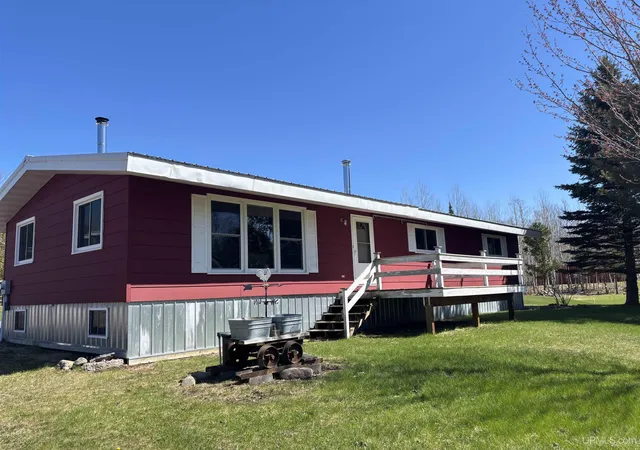 Homes for sale in Hancock, MI | 56230 Bear Lake Rd, Hancock, MI 49930 | MLS# 50207967