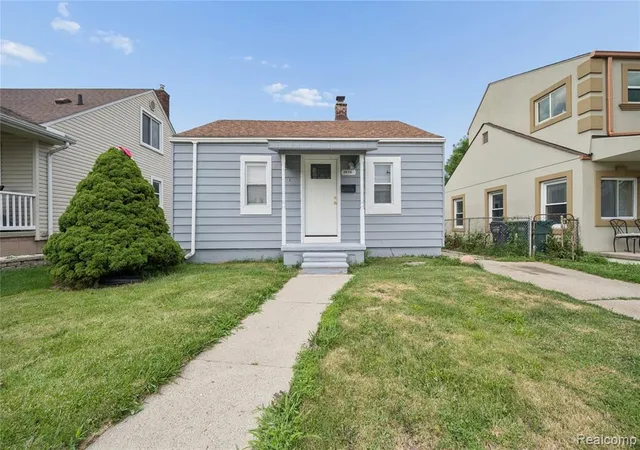 Homes for sale in Lincoln Park, MI | 2036 Ford Blvd, Lincoln Park, MI 48146 | MLS# 60994228