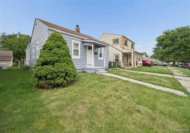 Homes for sale in Lincoln Park, MI | 2036 Ford Blvd, Lincoln Park, MI 48146 | MLS# 60994228