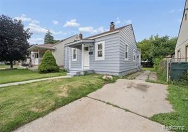 Homes for sale in Lincoln Park, MI | 2036 Ford Blvd, Lincoln Park, MI 48146 | MLS# 60994228