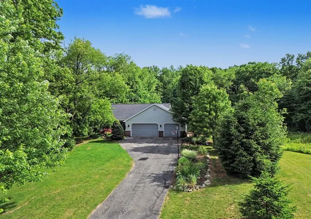 Homes for sale in Gregory, MI | 9843 Iosco Ridge Dr, Gregory, MI 48137 | MLS# 70539145
