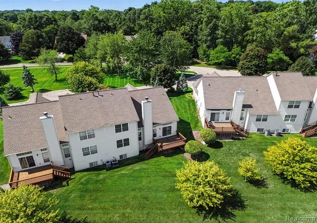 Photo 4 of Sale Pending at 6396 Heron Park Wy, Clarkston, MI 48346 4802 | MLS# 61025489 | Listing updated on 2026-09-13