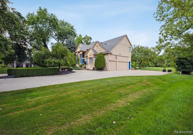 Photo 3 of Single family home for sale at 56764 Jewell Rd, Shelby Township, MI 48315 | MLS# 61019479 | Listing updated on 2026-08-11