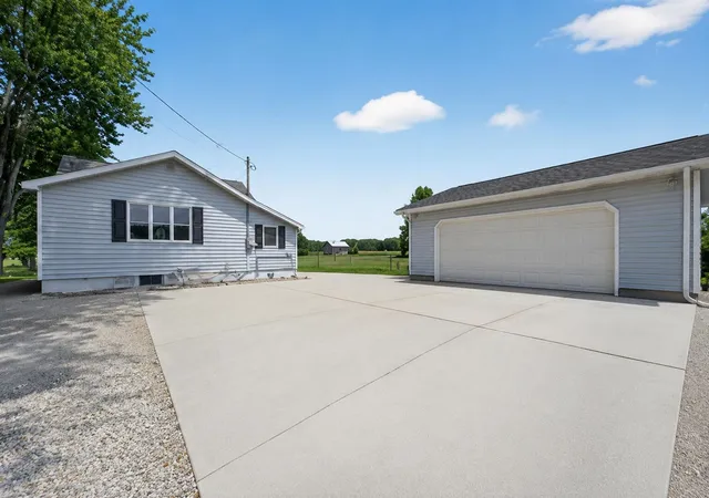 Homes for sale in Crystal, MI | 1253 S Waldron Rd, Crystal, MI 48818 | MLS# 70543083