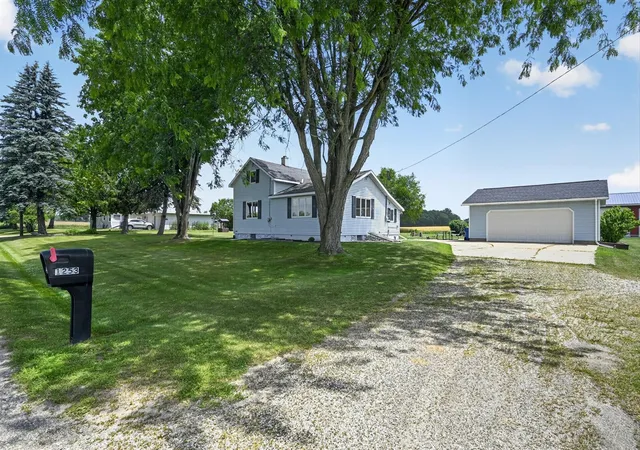 Homes for sale in Crystal, MI | 1253 S Waldron Rd, Crystal, MI 48818 | MLS# 70543083