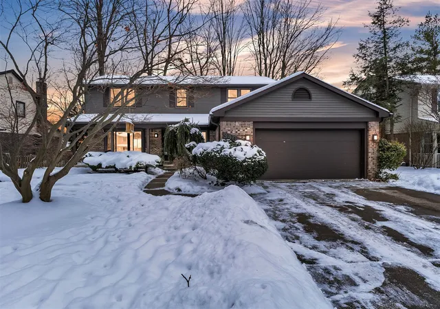 1st image of 34069 Fairfax Dr, Livonia, MI 48152 | MLS# 70513848