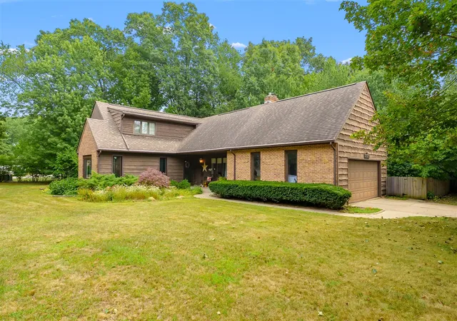 Photo 2 of Sale Pending at 2329 Hickory Point Dr, Portage, MI 49024 | MLS# 70550872 | Listing updated on 2026-08-21