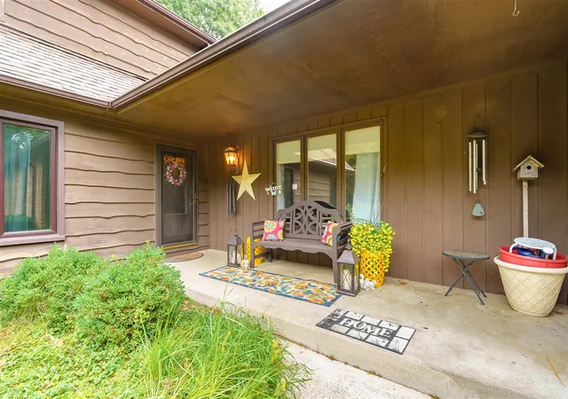Photo 3 of Sale Pending at 2329 Hickory Point Dr, Portage, MI 49024 | MLS# 70550872 | Listing updated on 2026-08-21