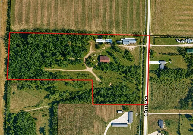 Photo 2 of Single family home for sale at 1140 S Fraser Rd, Kawkawlin, MI 48631 | MLS# 50220083 | Listing updated on 2026-09-01
