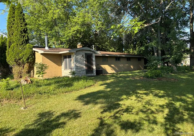 3rd image of 709 E Michigan Ave, Au Gres, MI 48703 | MLS# 61010646