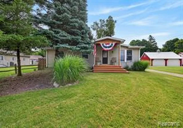 Homes for sale in Ortonville, MI | 5977 Anglers Dr, Ortonville, MI 48462 | MLS# 61010054