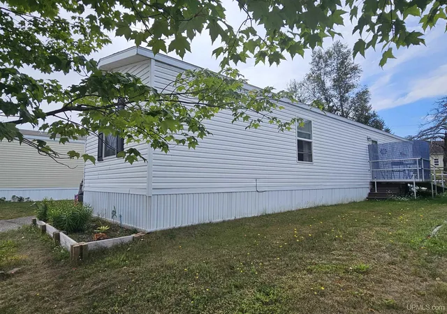 Photo 3 of Manufactured home for sale at Lot 17 Sunnyside Ests Rd, Ishpeming, MI 49849 | MLS# 50220321 | Listing updated on 2026-08-31