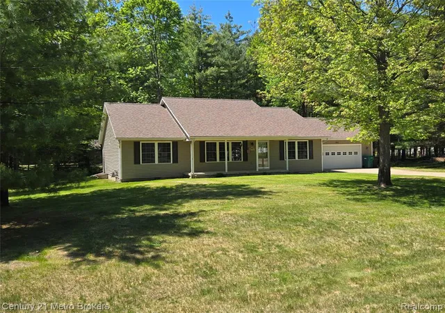 Homes for sale in Prudenville, MI | 101 Swift Deer Trl, Prudenville, MI 48651 | MLS# 60998191