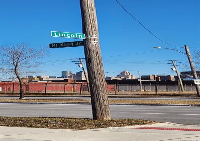 Photo 3 of Sale Pending at 3466 Lincoln St, Detroit, MI 48208 | MLS# 60198633 | Listing updated on 2025-06-30