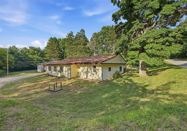 Photo 2 of Sale Pending at 13659 Krauskopf Rd, Sparta, MI 49345 | MLS# 70550611 | Listing updated on 2026-09-09