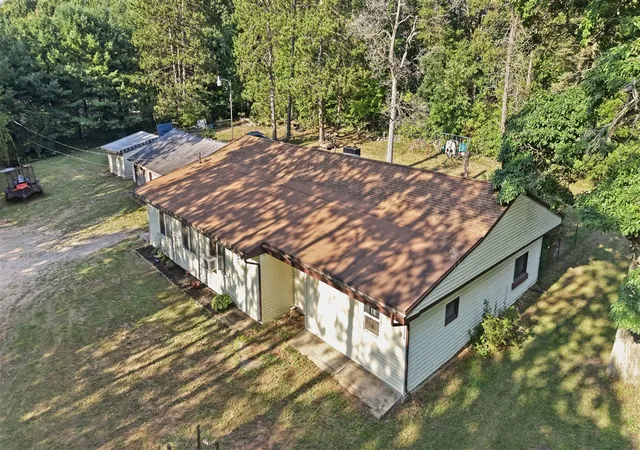 Photo 4 of Sale Pending at 13659 Krauskopf Rd, Sparta, MI 49345 | MLS# 70550611 | Listing updated on 2026-09-09
