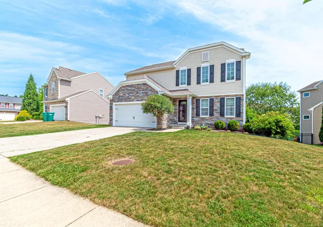Photo 3 of Sale Pending at 419 Ridgewood Dr, Ortonville, MI 48462 | MLS# 50217706 | Listing updated on 2026-08-24