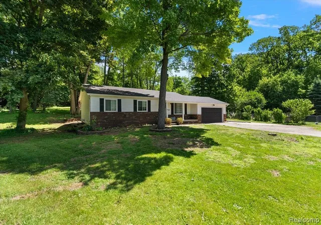 Homes for sale in Whitmore Lake, MI | 11387 Mart Rd, Whitmore Lake, MI 48189 | MLS# 61002427