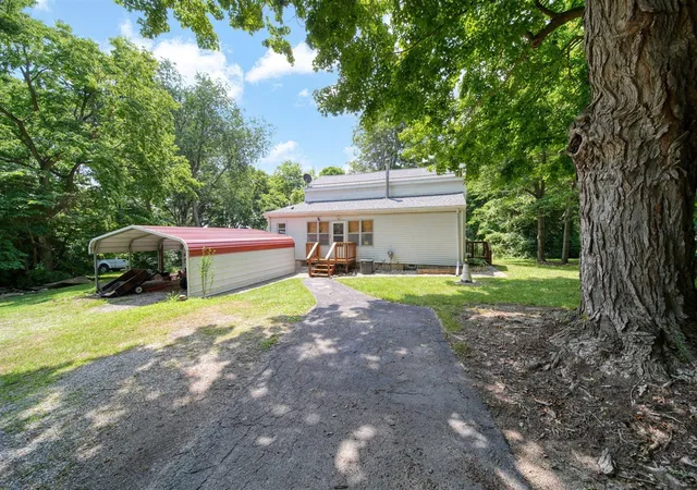 Photo 2 of Single family home for sale at 1533 E Munger Rd, Tecumseh, MI 49286 | MLS# 70546612 | Listing updated on 2026-07-29