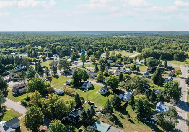 Photo 31 of Single family home for sale at 29 Center Ave, Gaastra, MI 49927 | MLS# 50219908 | Listing updated on 2026-08-26