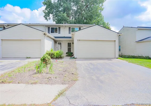 Condo for sale at 1355 Lochaven Rd, Waterford, MI 48327 4250 | MLS# 61025326