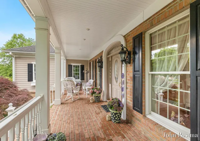 image of 1645 Watermark Dr, Grand Rapids, MI 49546 | MLS# 70540624