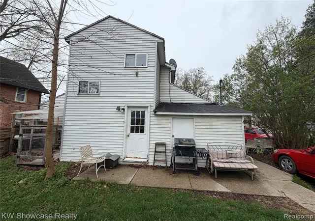 Homes for sale in Linden, MI | 310 N Bridge St, Linden, MI 48451 | MLS# 60985761