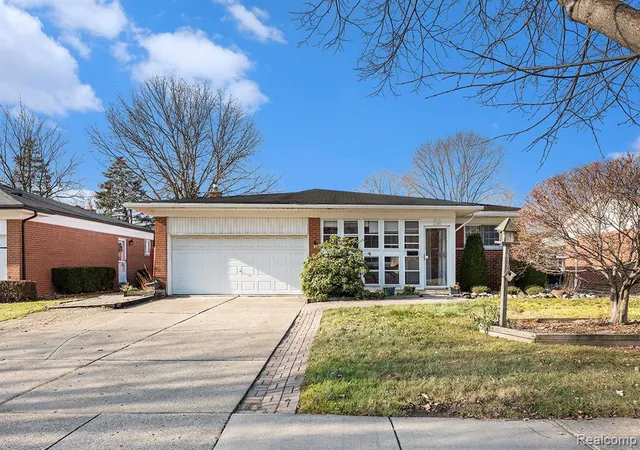 Photo 1 of Single Family Residence at 33807 Swan Dr, Sterling Heights, MI 48312 | MLS# 60987643 |  | Sold on 2026-08-06