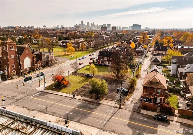 Photo 2 of Sale Pending at 4867 Trumbull St, Detroit, MI 48208 | MLS# 60356910 | Listing updated on 2025-08-14
