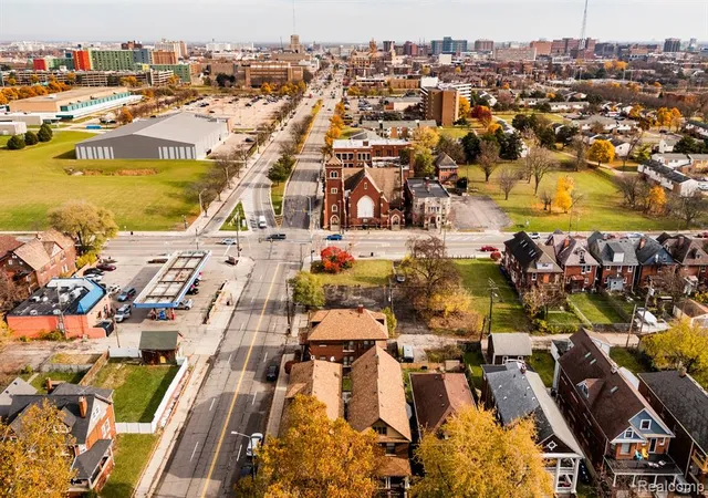 Photo 2 of Sale Pending at 4867 Trumbull St, Detroit, MI 48208 | MLS# 60356910 | Listing updated on 2025-08-14