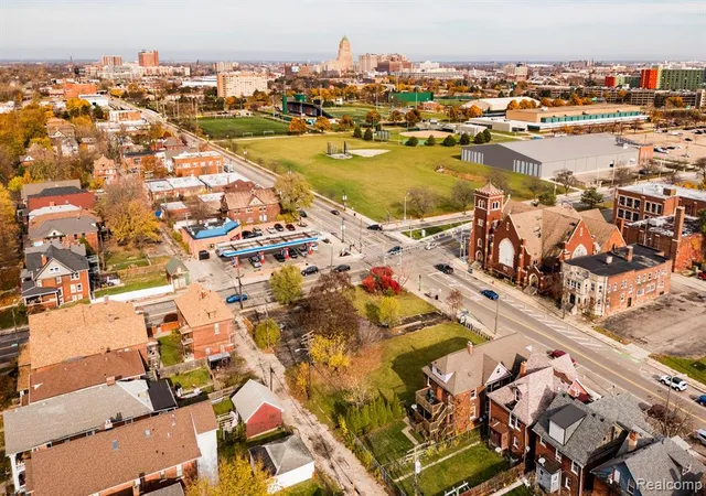 Photo 5 of Sale Pending at 4867 Trumbull St, Detroit, MI 48208 | MLS# 60356910 | Listing updated on 2025-08-14